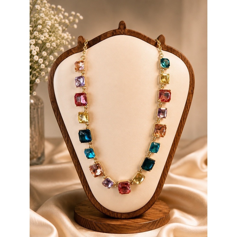 All that Glitters is‎ Gold Necklace + Earrings Set
